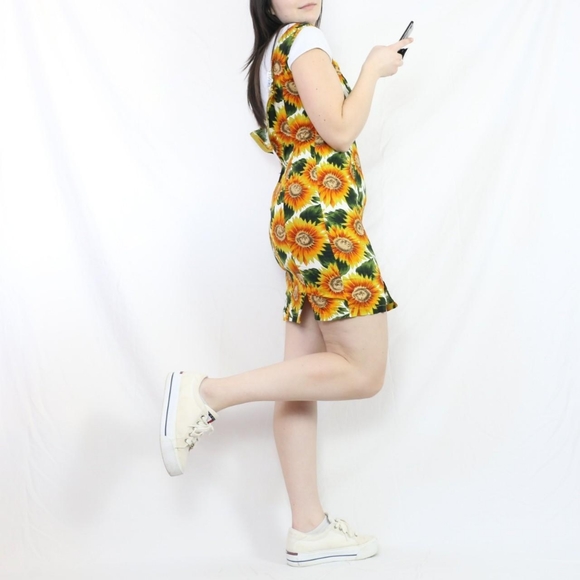 Vintage Sunflower Dress 🌻 - Picture 2 of 4
